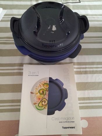 Micro urban famille tupperware + livre