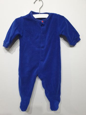 pyjama une pièce avec pieds