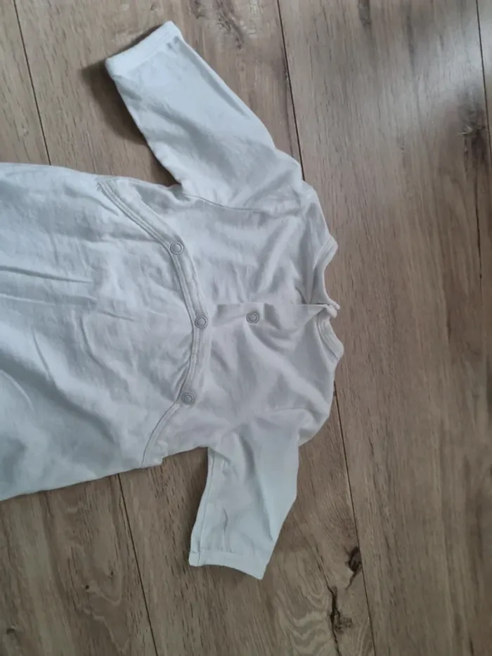 Pyjama léger 1 mois - photo numéro 3