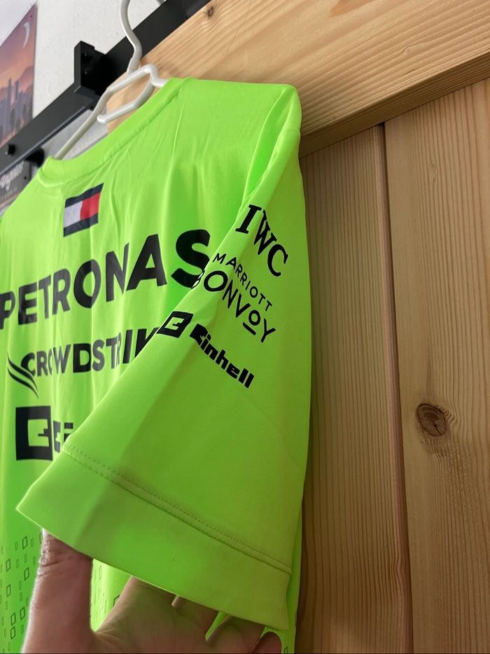 T shirt Mercedes amg Petronas formule 1 neuf - photo numéro 3