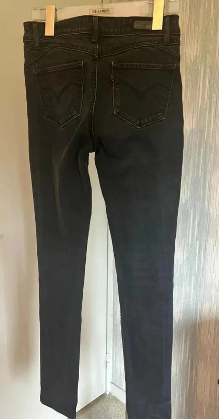Jeans taille 36 marque levi's taille basse - photo numéro 2