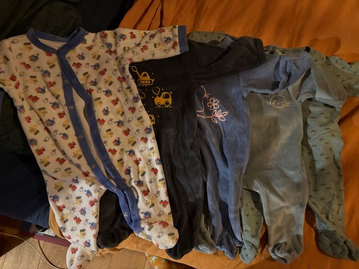 Lot vêtements 3 mois - photo numéro 4