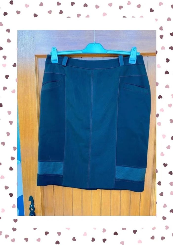 Jupe droite noir taille 46 Christine Laure