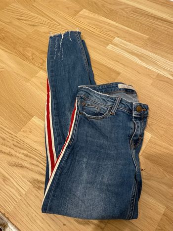 Jeans à rayures Zara