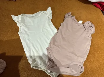Lot de 2 bodies H&M