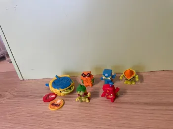 Figurines SuperZings
