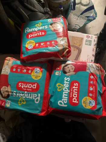 3 pampers pants taille 7