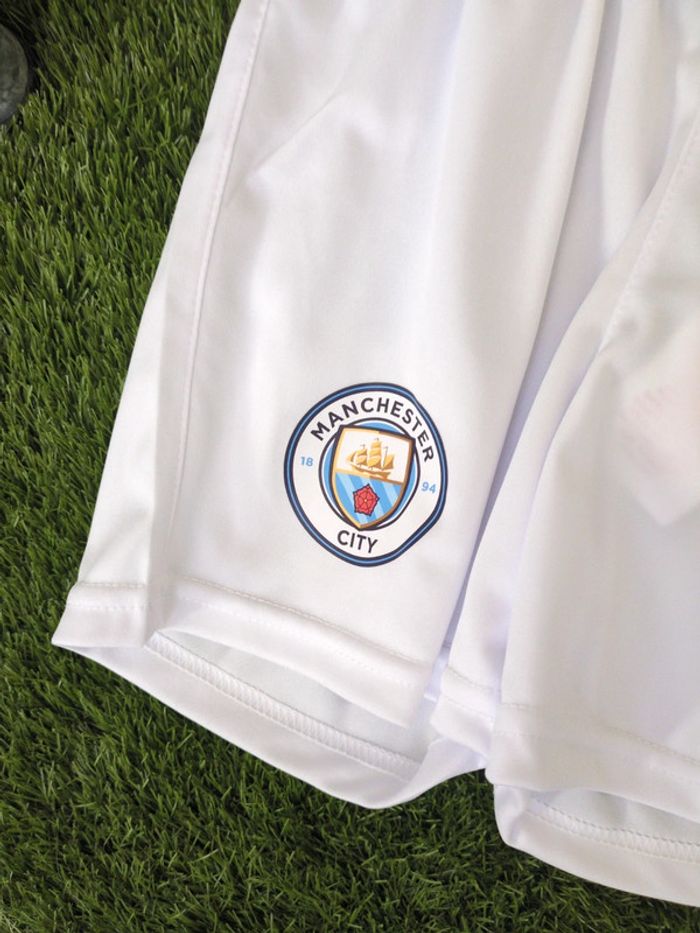 Ensemble foot short et tee shirt Manchester city - photo numéro 3