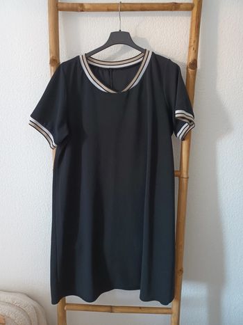 Jolie robe noire taille M
