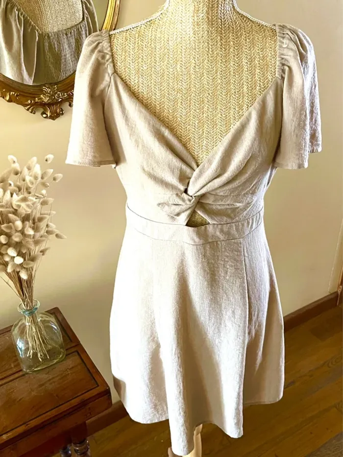 sublime Robe cache cache 40 ecru noeud devant manches courtes decollete V chic