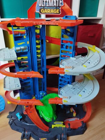 Garage Hot wheels dinosaures