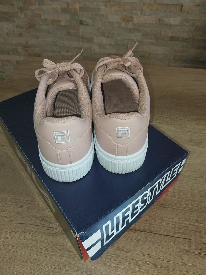 Fila rose - photo numéro 2
