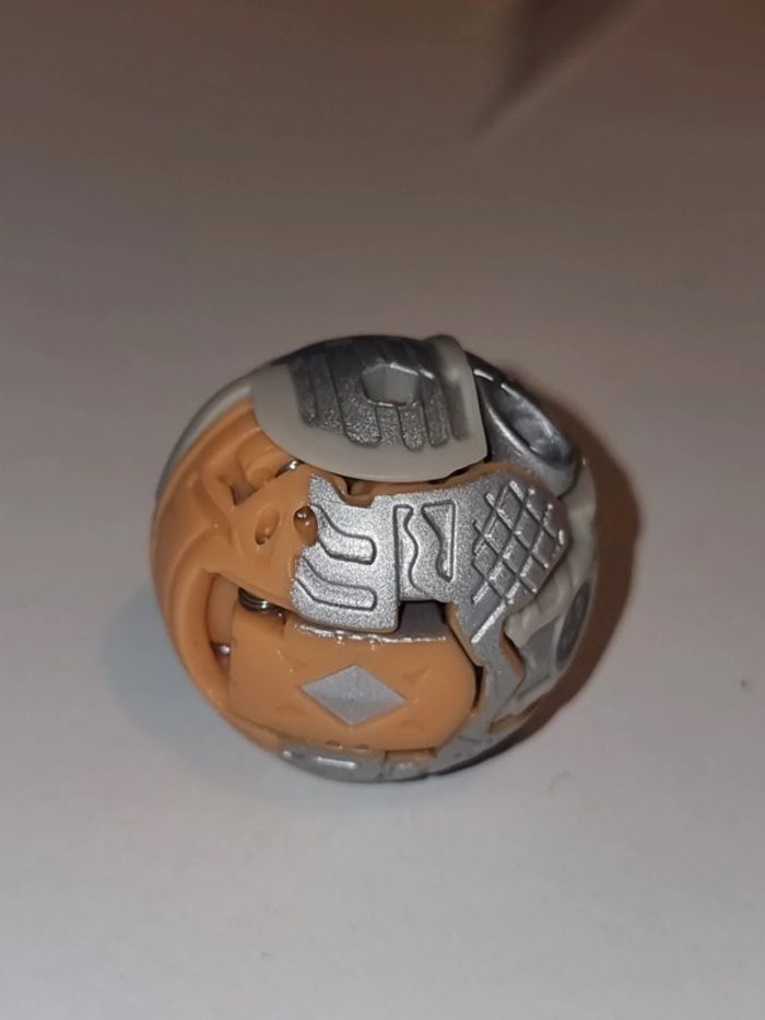 Bakugan Mutant Taylean Tan Subterra BakuMutant 660G 210G 170G - photo numéro 3