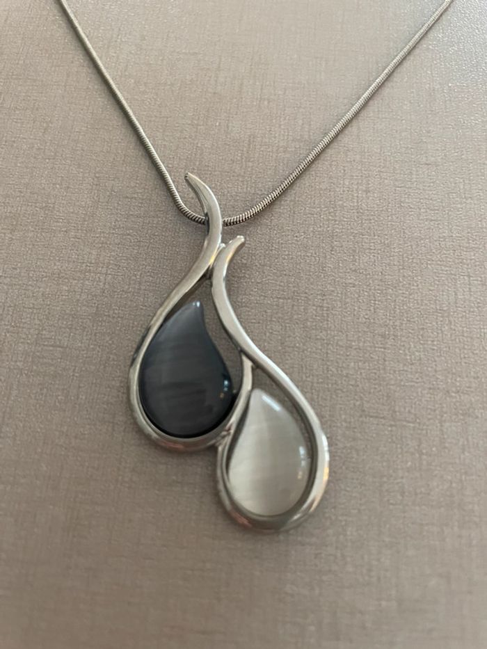 Collier argenté - photo numéro 2