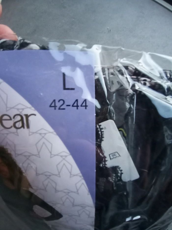 Pyjama femme taille L neuf avec étiquette - photo numéro 4