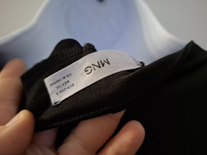 Blouse mango noir scintillante taille 36 neuf avec Étiquette - photo numéro 2