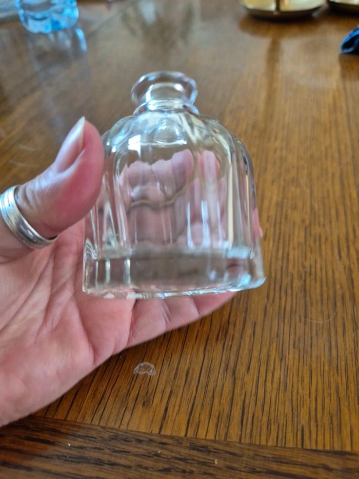 bouteille de parfum vide - photo numéro 3