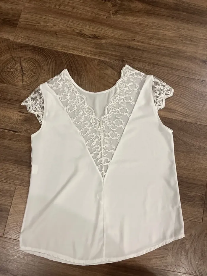 Haut dentelle - photo numéro 3