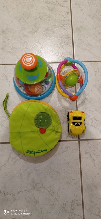 Lot de jouets premier âge