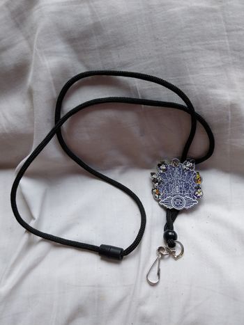 Collier Disney 100 ans cast member