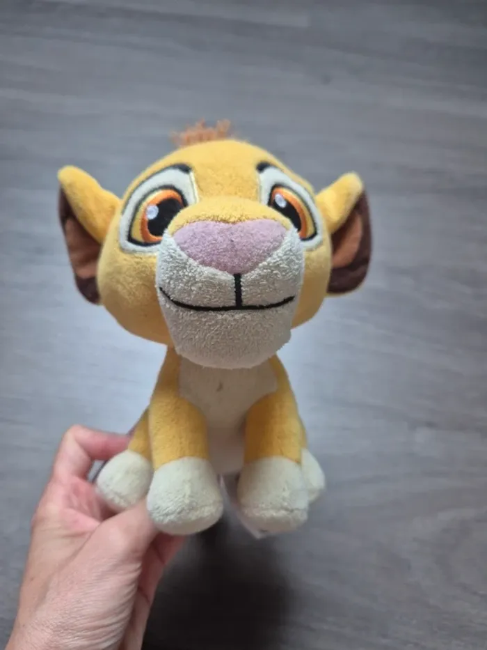 Magnifique peluche Simba Disney - photo numéro 3