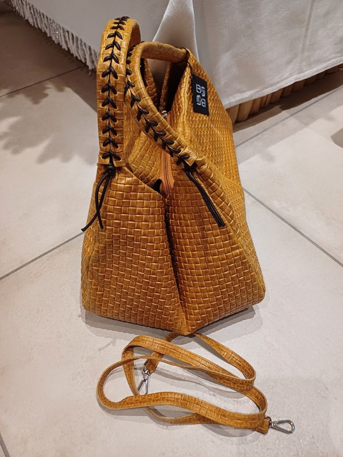 Sac à main cuir porté épaule ou bandoulière neuf Lucca Baldi - photo numéro 3