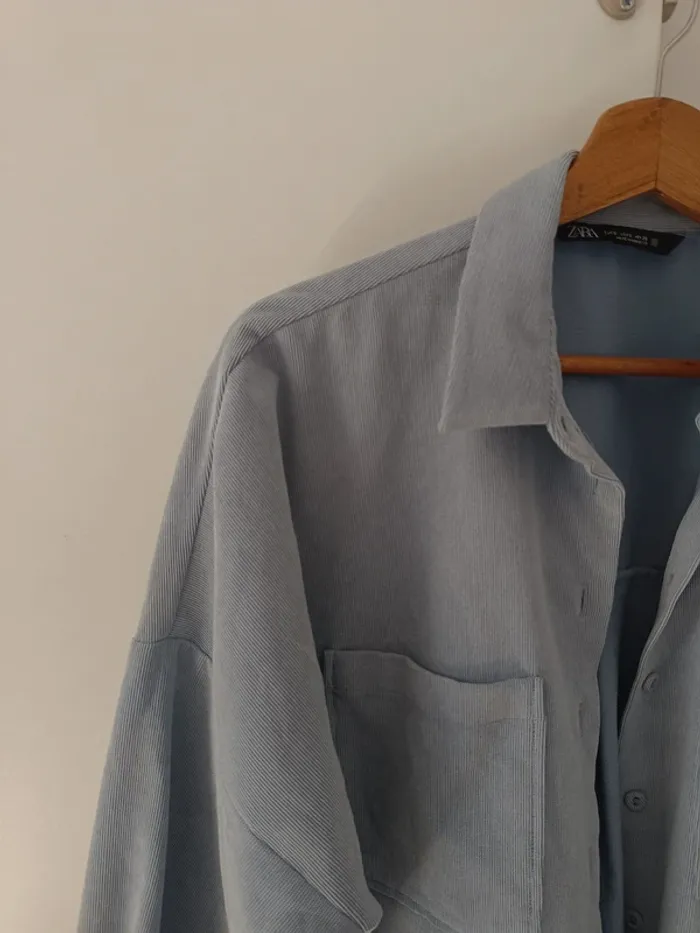 Chemise Bershka bleu ciel en velours