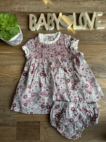 - Robe Patricia mendiluce      - 6/9 mois - Très bon état, petite tache 