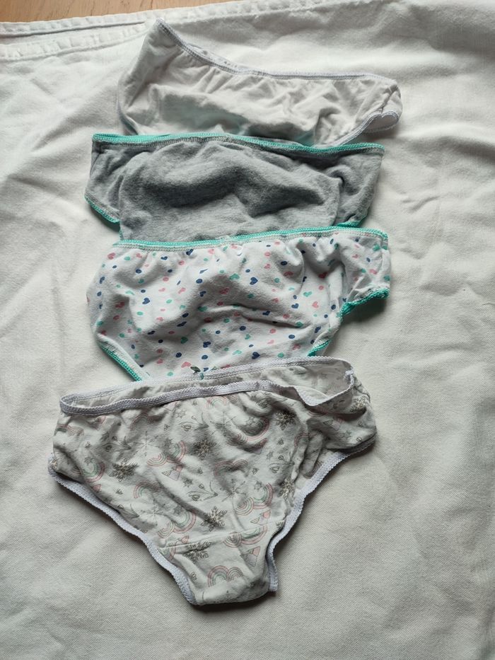 Lot de 4 culottes 5/6 ans - photo numéro 2