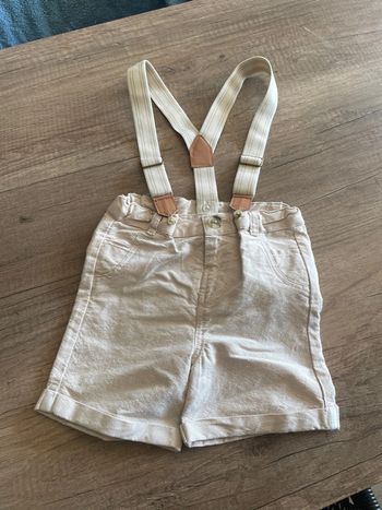 Short avec bretelles neufs