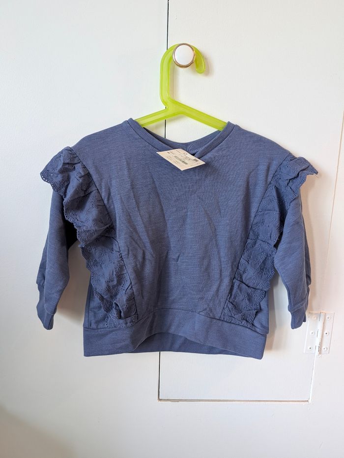 Sweat à volants neuf