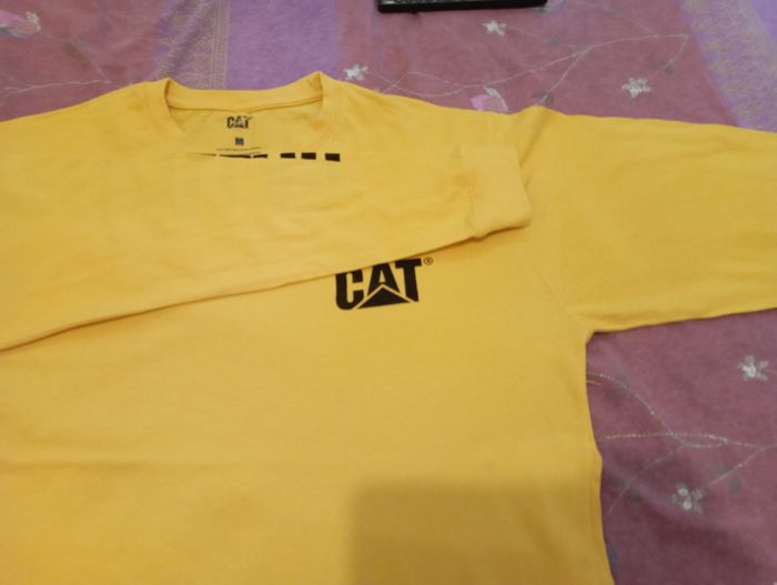 T-shirt à manches longues . Taille  M. Marque . Caterpillar - photo numéro 9