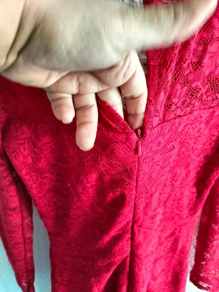 Robe courte moulante rouge en dentelle T 36 - photo numéro 8