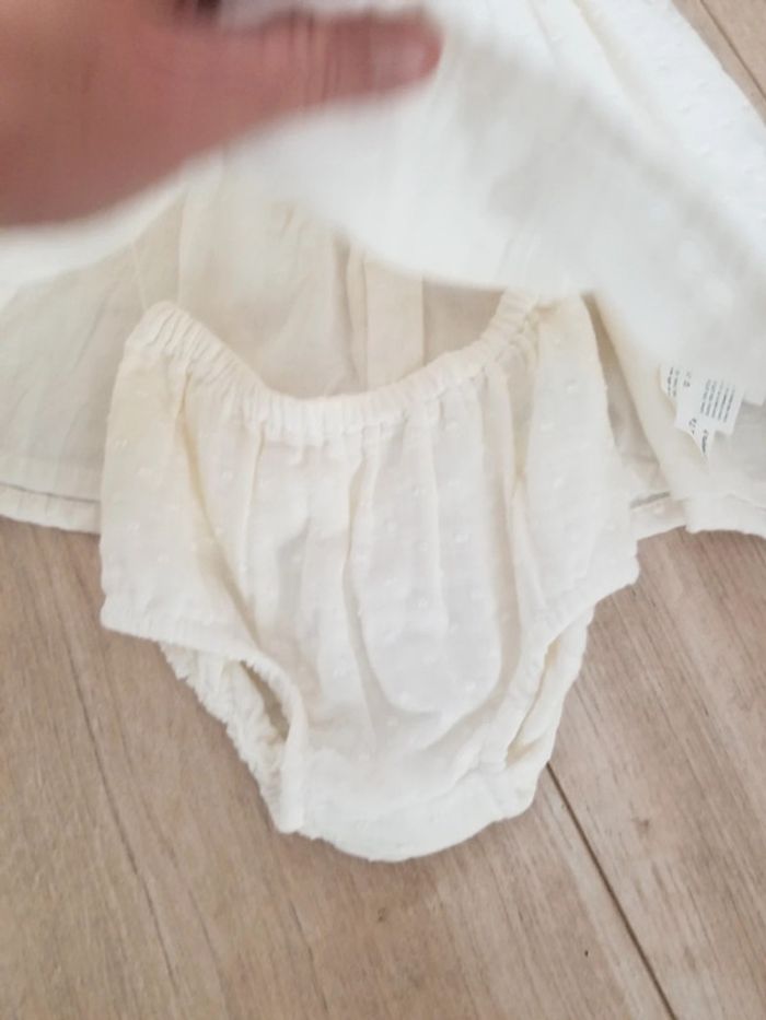 5 robes bout'chou 3mois - photo numéro 9