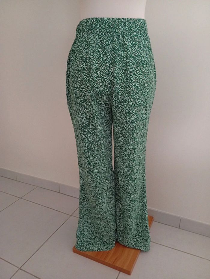 In April 1986 - Pantalon fluide - taille M/L | motif floral - photo numéro 2