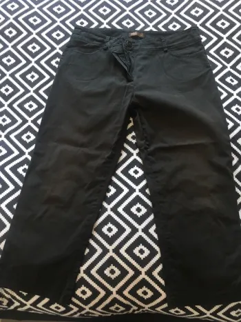 Pantalon 3/4 taille 44
