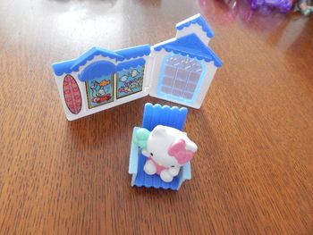 Hello Kitty avec accessoires
