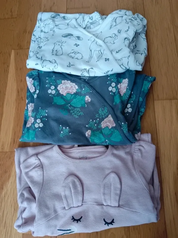 Lot de 15 vêtements fille en 12 mois - photo numéro 2