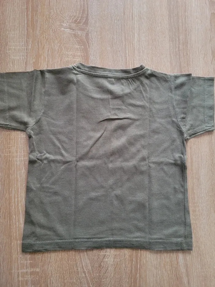 Tee shirt manches courtes 4 ans neuf dans etiquette - photo numéro 2
