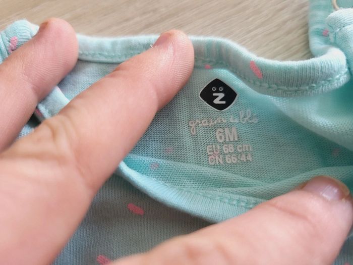Ensemble fille taille 6 mois - photo numéro 3