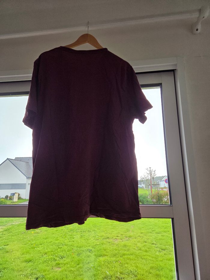 T shirt bordeaux - photo numéro 2