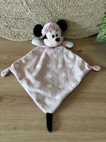 Doudou plat minnie rose étoiles blanc  Disney