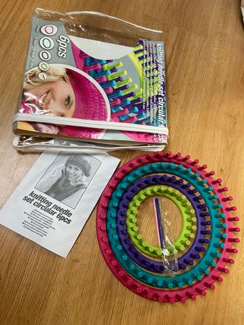 Lot tricotins et laine