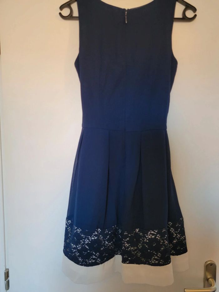 Robe col V taille S - photo numéro 3