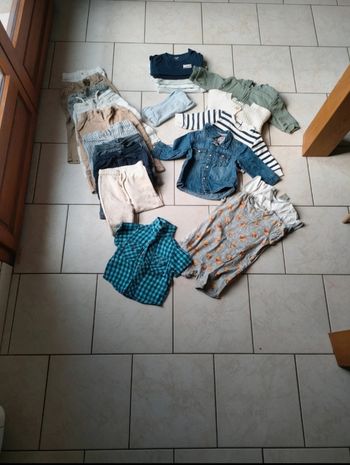 Lot vêtements bébé