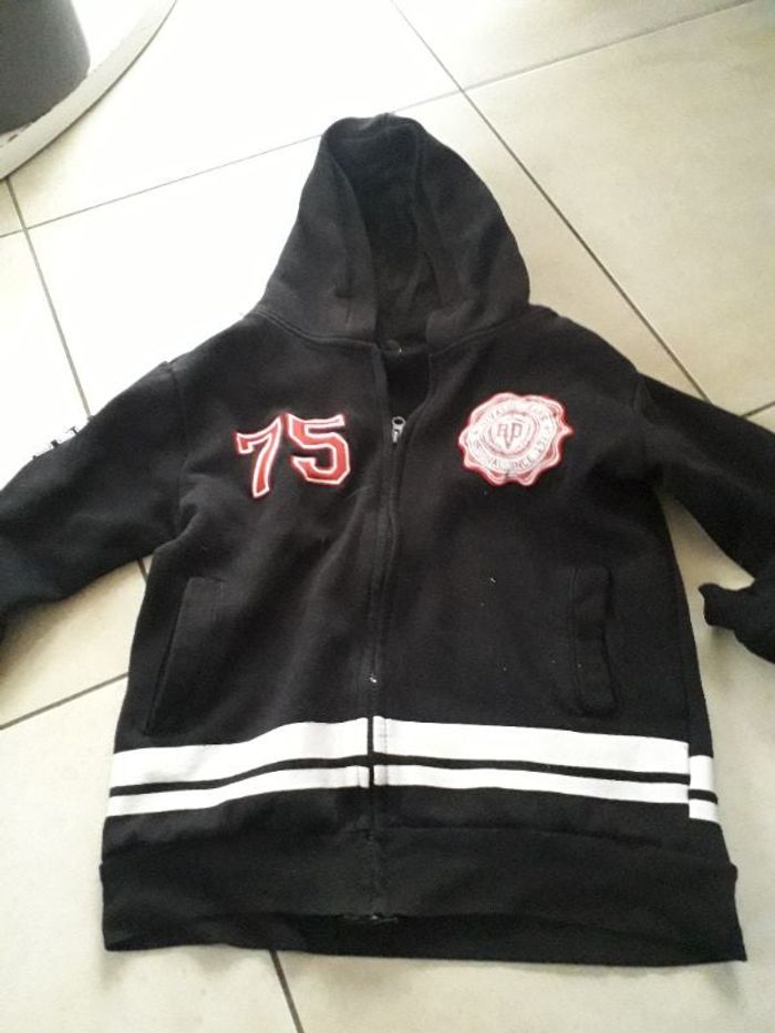 Gilet à capuche