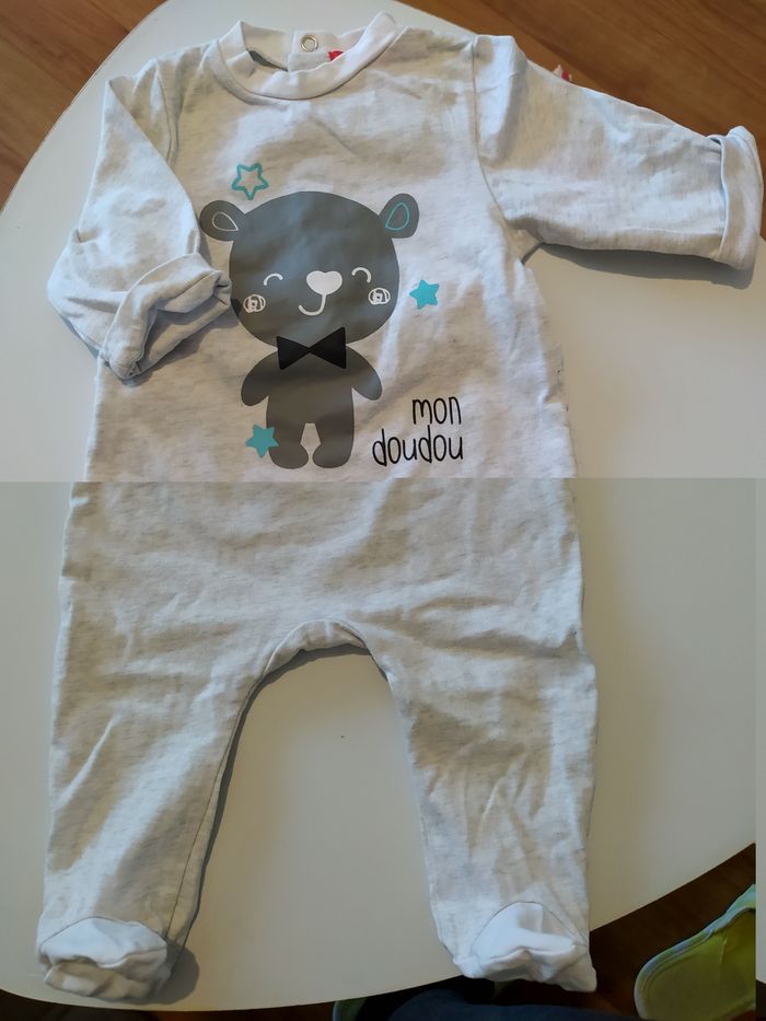 Lot de 3 pyjamas taille 3 mois - photo numéro 4