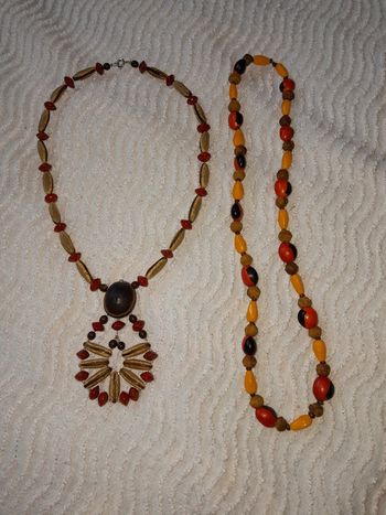 Lot collier amerindien en graines
