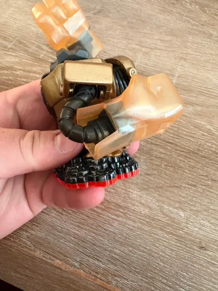 Lot De Figurines Skylanders Avec 4 Portails - Bon état (occasion, Sans Marque)