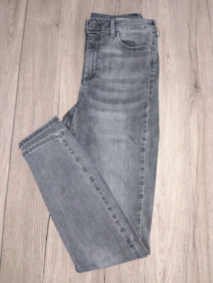 Jean gris xs t 34 - photo numéro 1